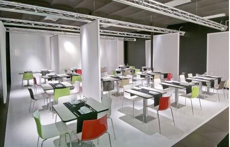 半托式工廠食承包